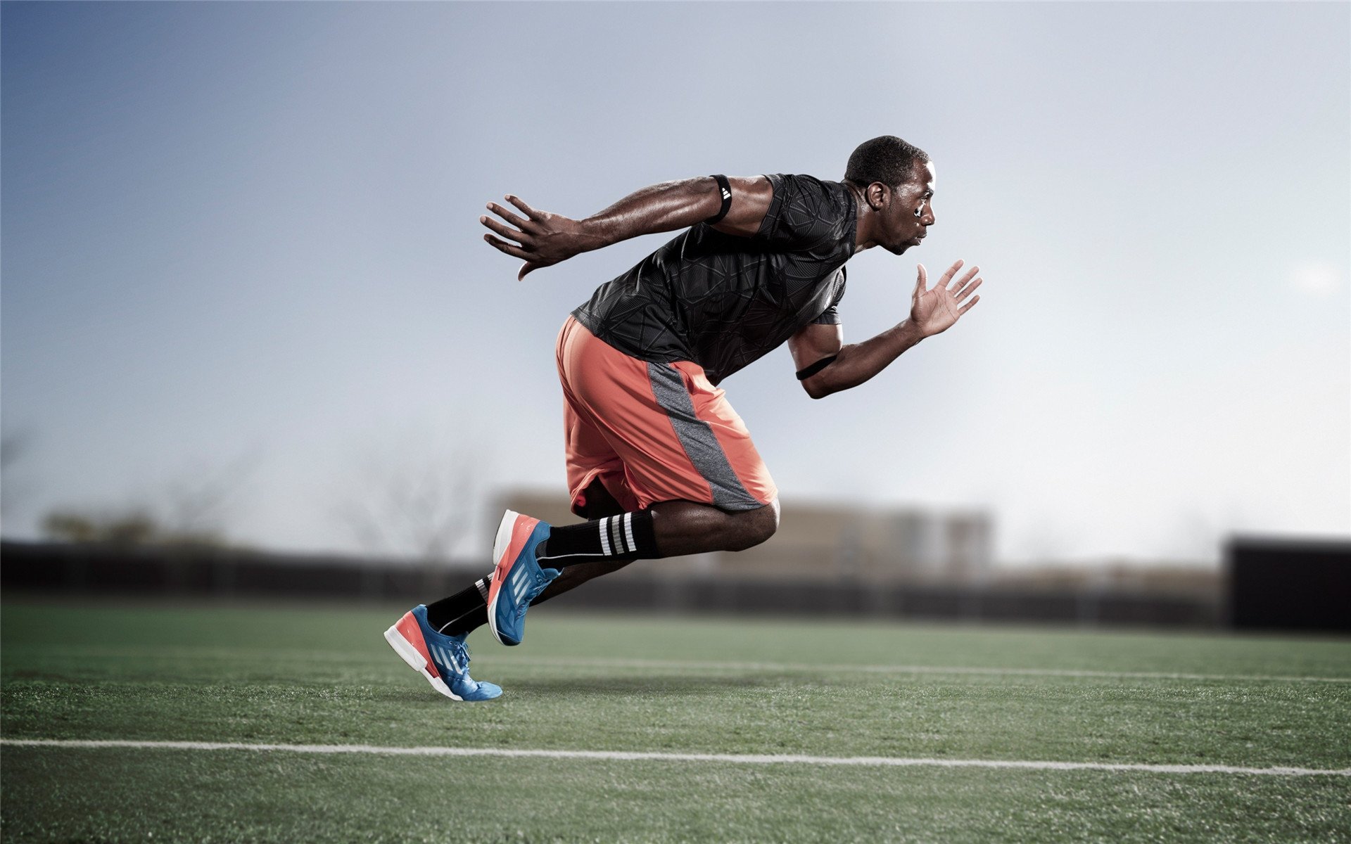 激烈角逐！全国高校田径接力赛圆满落幕，青春速度点燃赛场